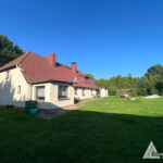 Hof mit idyllischem Grundstück und Herrenhaus Nähe Niepars 17